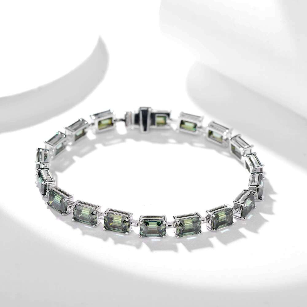 Unisex All Hip Hop Fashion Tennis Bracelet Customizable Size Sparkling Green Moissanite Emerald Cut Bangles