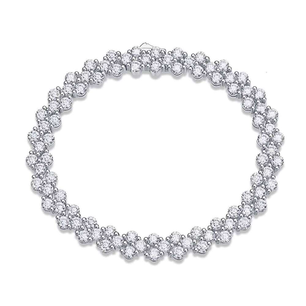 Luxury Women's Heart-Shaped Crystal Diamond Bracelet Fashionable Sparkly Wedding Gift Accessory Premium Fashion Bangles