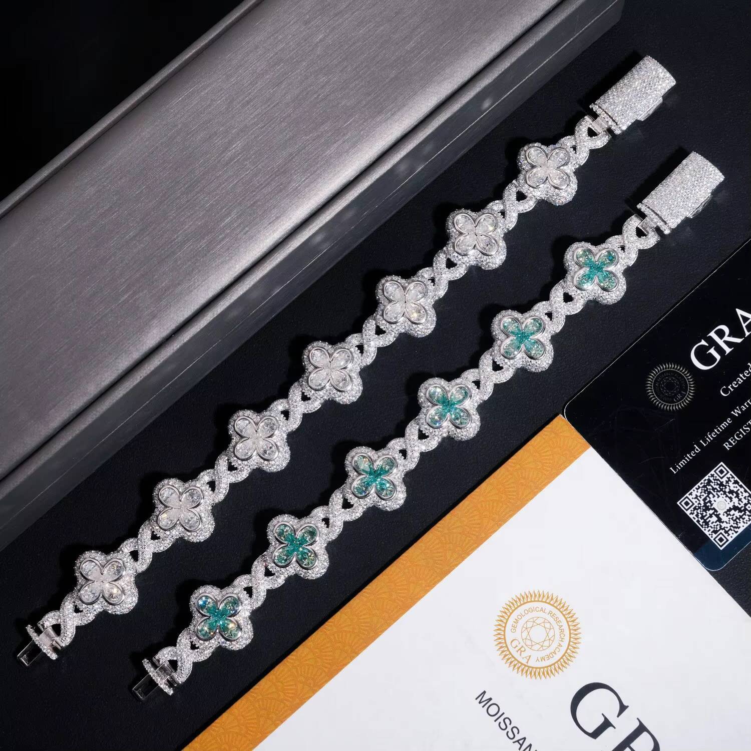 New Hip-Hop S925 Sterling Silver Moissanite Bracelet 18mm Four-Leaf Clover Cuban Chain Jewelry