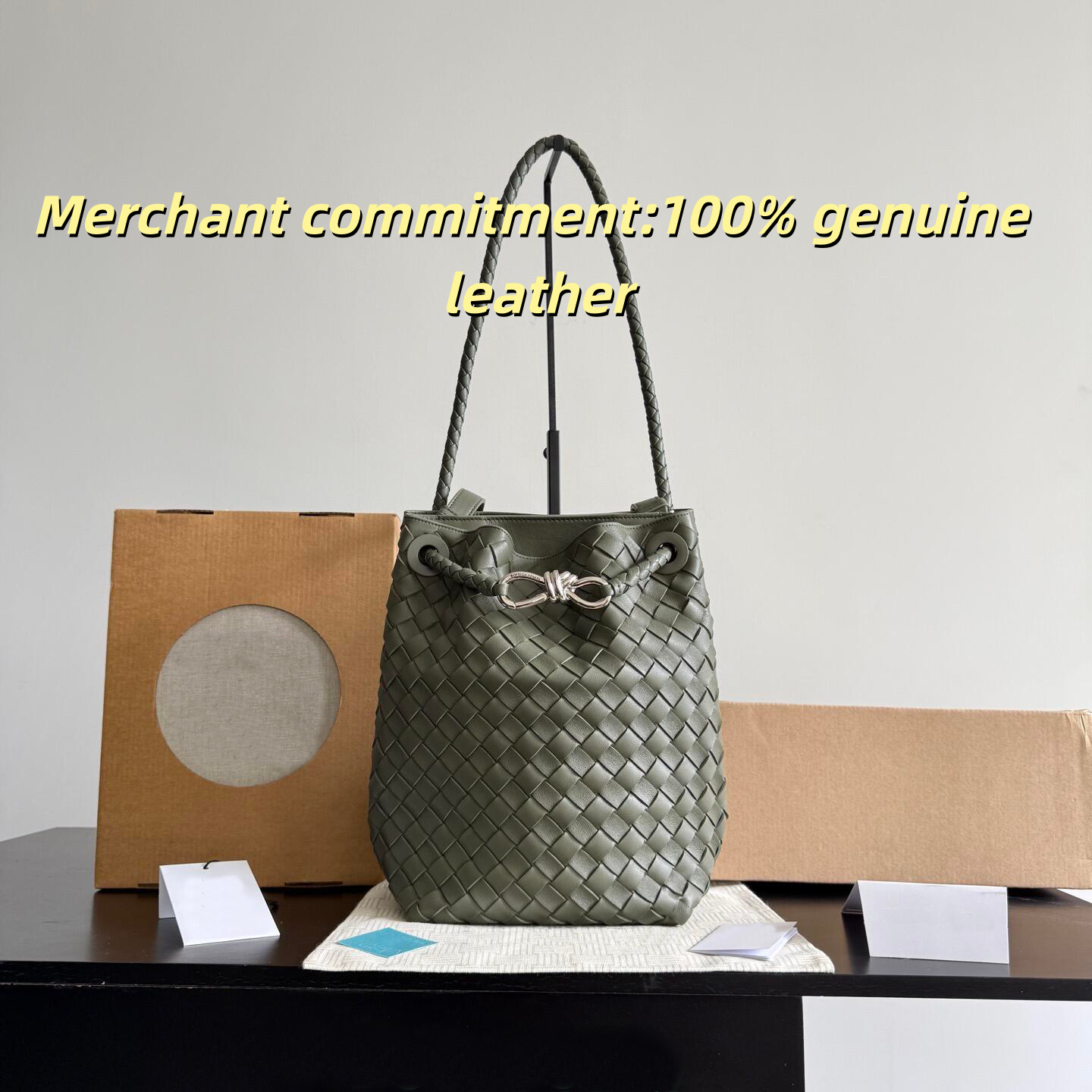 Luxury Designer bags Womens cowhide Leather Andiamo bucket Drawstring crossbody bag Top quality Shoulder Bag straw weave bag Clutch Bags hand bag