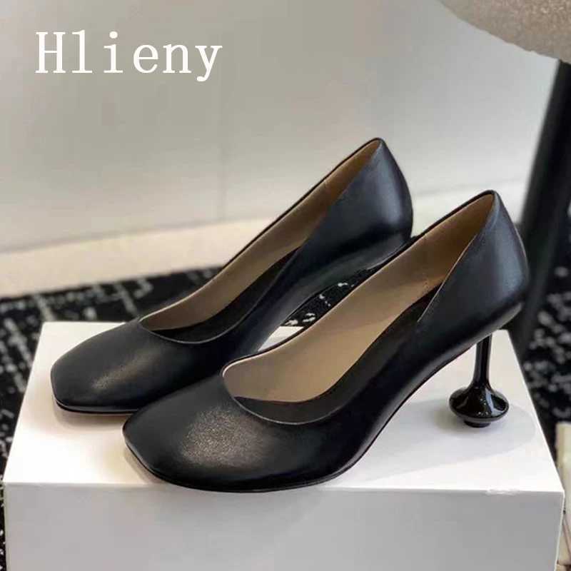 Hlieny Star Style Fashion Square Toe Soft Leather Women Office Pumps Strange High Heels Party Dress Ladies Shoes Black White Z260411