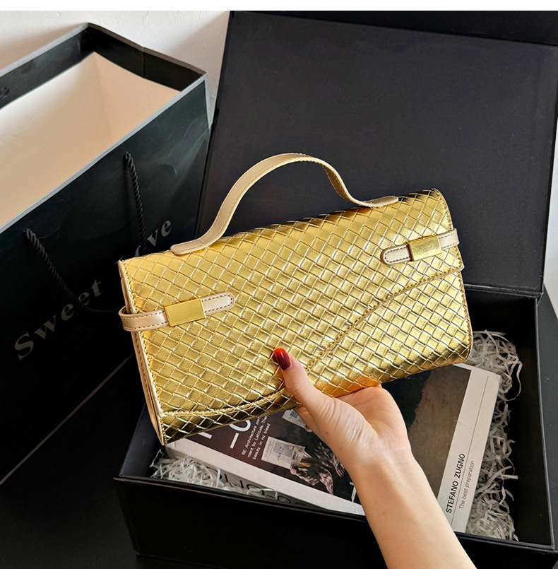 2026 Summer Hot Fashionable Trendy Designer Handbag Mini Classic Luxury Woven Diagonal Cross Bag for Women