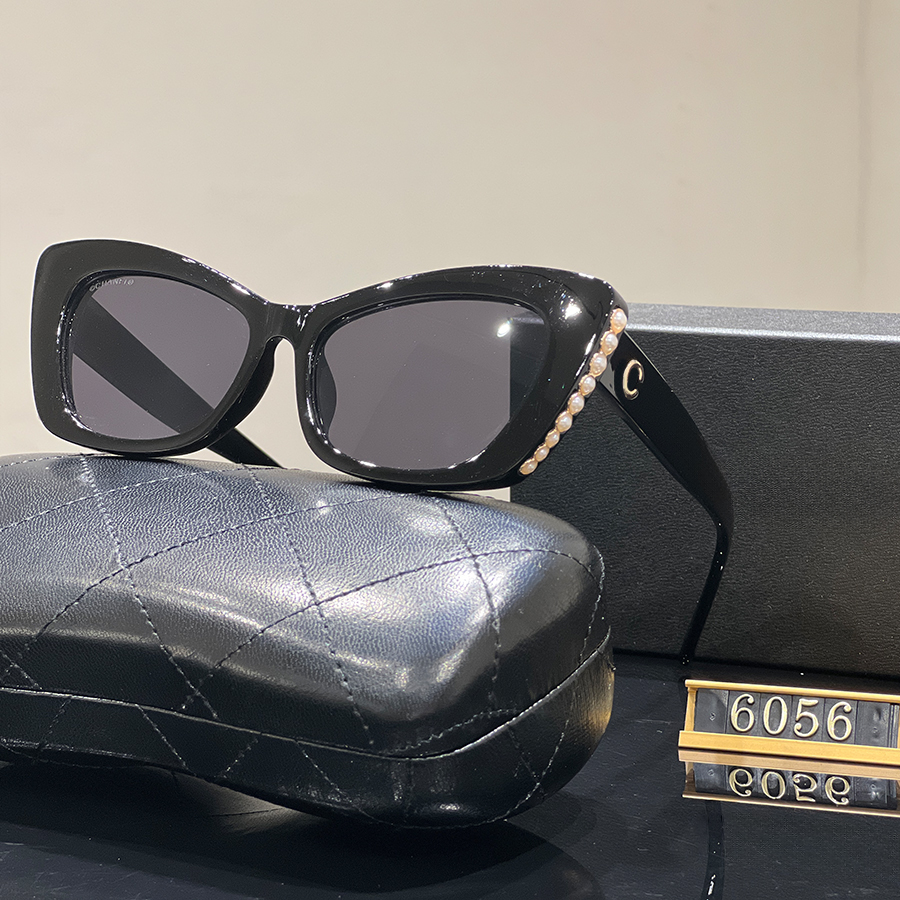 Designer Classic Sunglasses Luxury Fashion Glasses Women Circular Fashionable Daily Outfit Design for Man Woman Full Frame Black White Color Optional High-quality