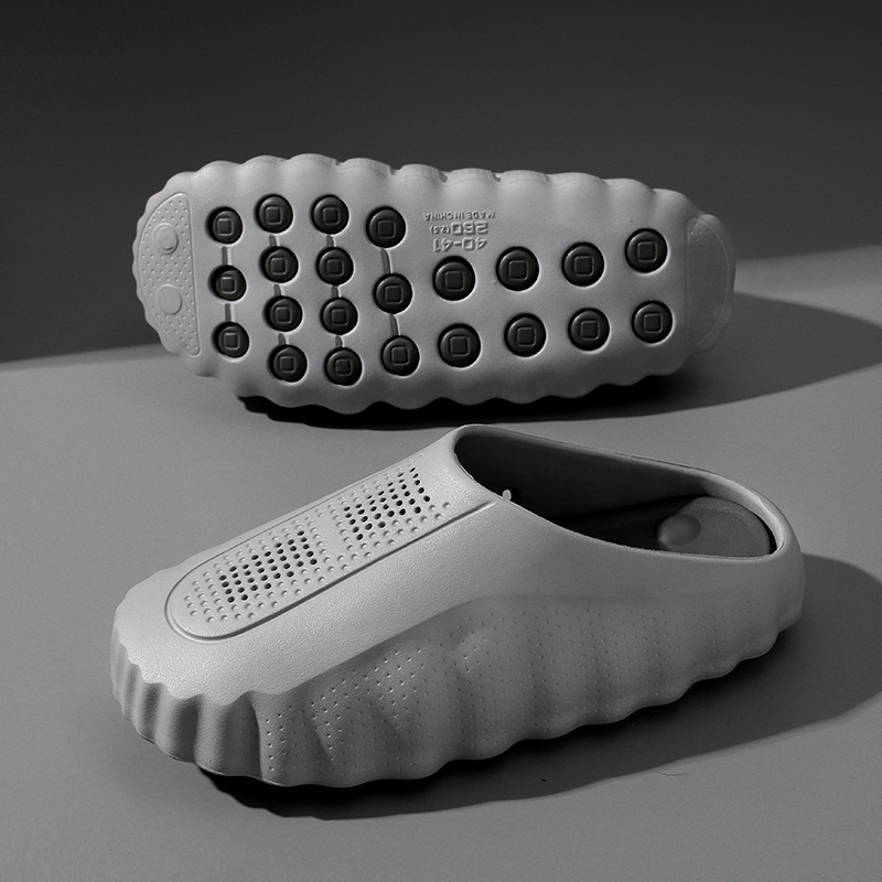 2026 Hot Designer Slippers Trendy Outwear Non slip Message Comfortable Sports and Casual Beach Shoes for Women and Men