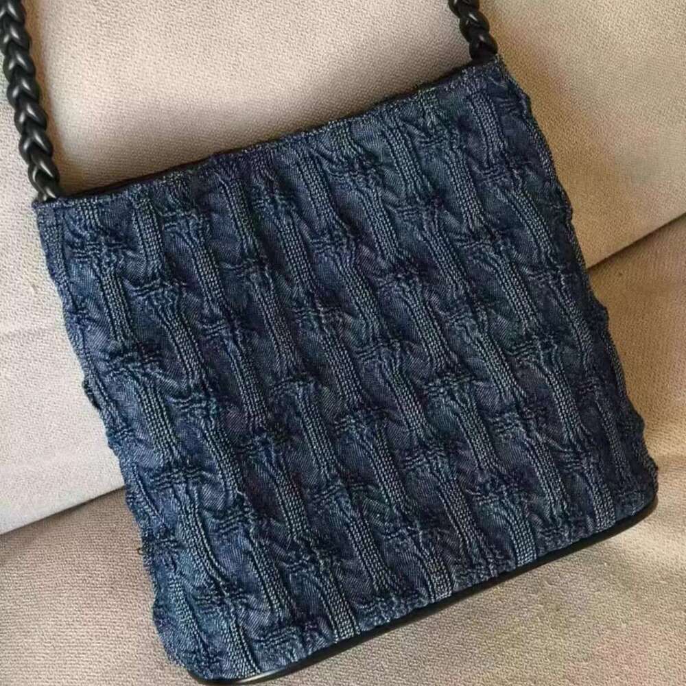 Totebag Shoulder ROSE NOIRE Vintage Ruched Denim Bucket Niche Design Casual Simple Shoulder Underarm Bag Versatile Commuter Handbag