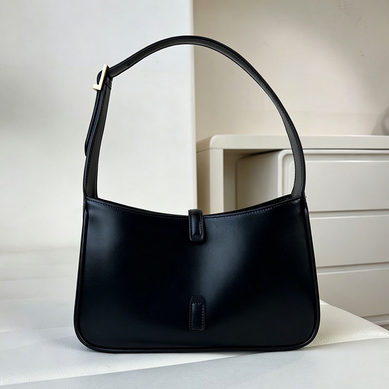 New designer bag Le 5 a 7 Hobo bag saddle bag Retro shoulder bag Classic luxury bag Underarm bag Half Moon bag Women genuine leather bag Fashion bag Ladies Handbag Purse
