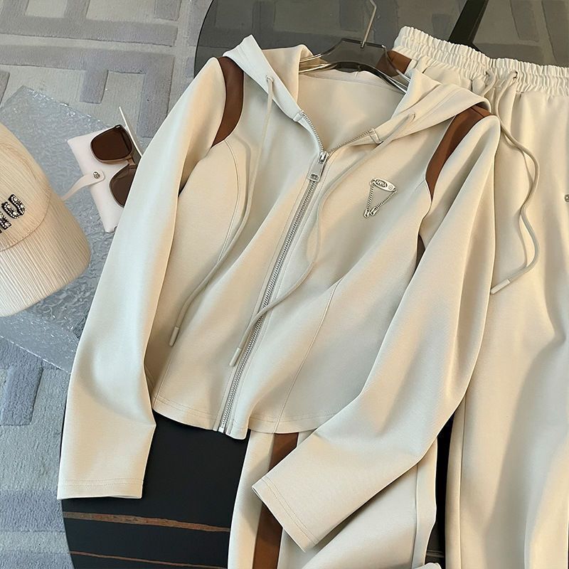 2026 New Designer Luxury Brand European Casual Sports Suit Autumn New Slim Fit Color Blocked Hooded Sweatshirt And Wide Leg Pants Two-piece Set For Wo