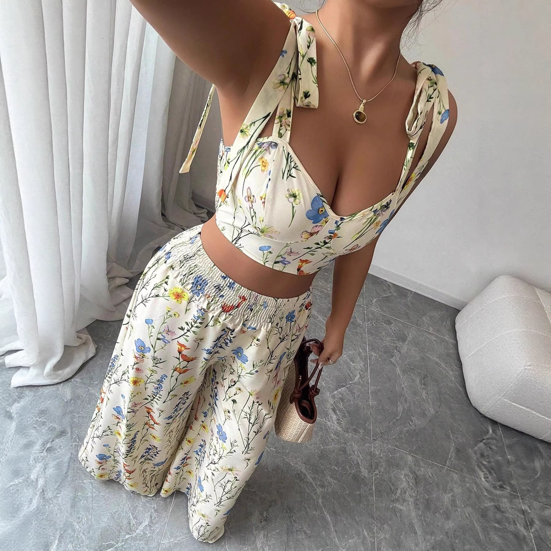 2026 New Designer Luxury Brand Cross Border European And American Printed Vest Women's Elegant Top Women's Fashion Sexy Set Wholesale