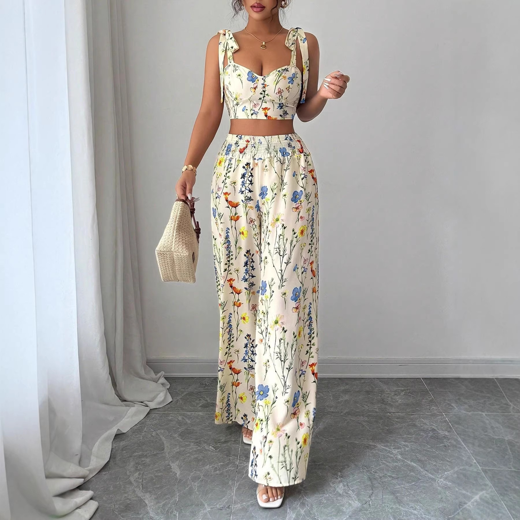 2026 New Designer Luxury Brand Cross Border European And American Printed Vest Women's Elegant Top Women's Fashion Sexy Set Wholesale