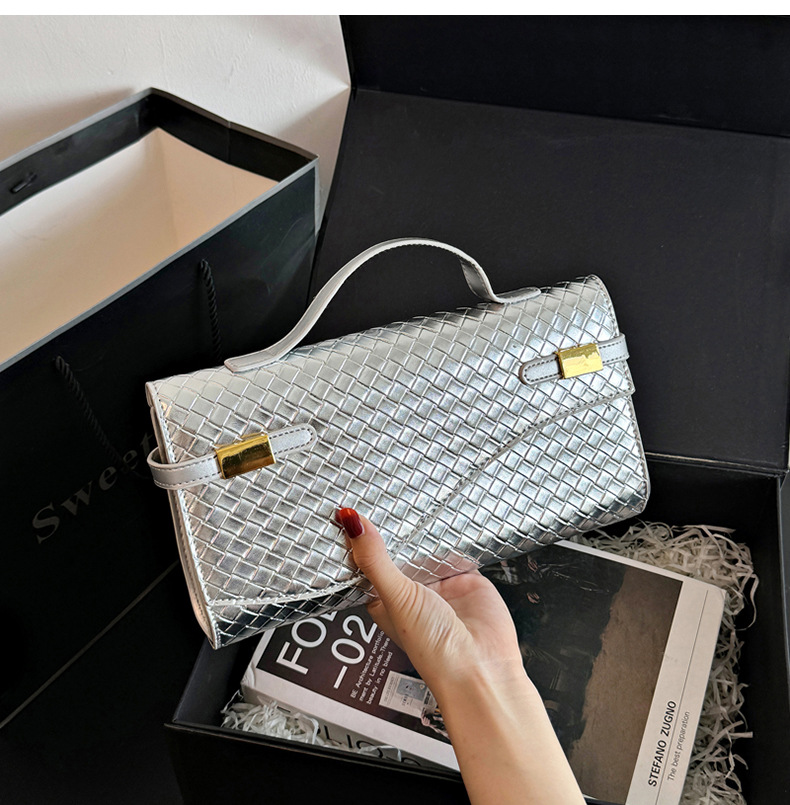 2026 Summer Hot Fashionable Trendy Designer Handbag Mini Classic Luxury Woven Diagonal Cross Bag for Women