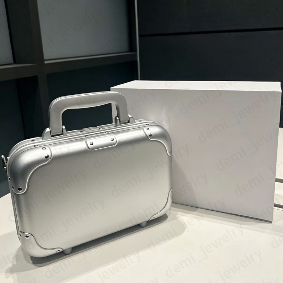 Designer Crossbody Case Messenger Bag Silver Aluminum Alloy Box Luxury Shoulder Handbag Vertical Bag PC Armpit Bags Satchel Bags Travelling Womens Bags Small Cases