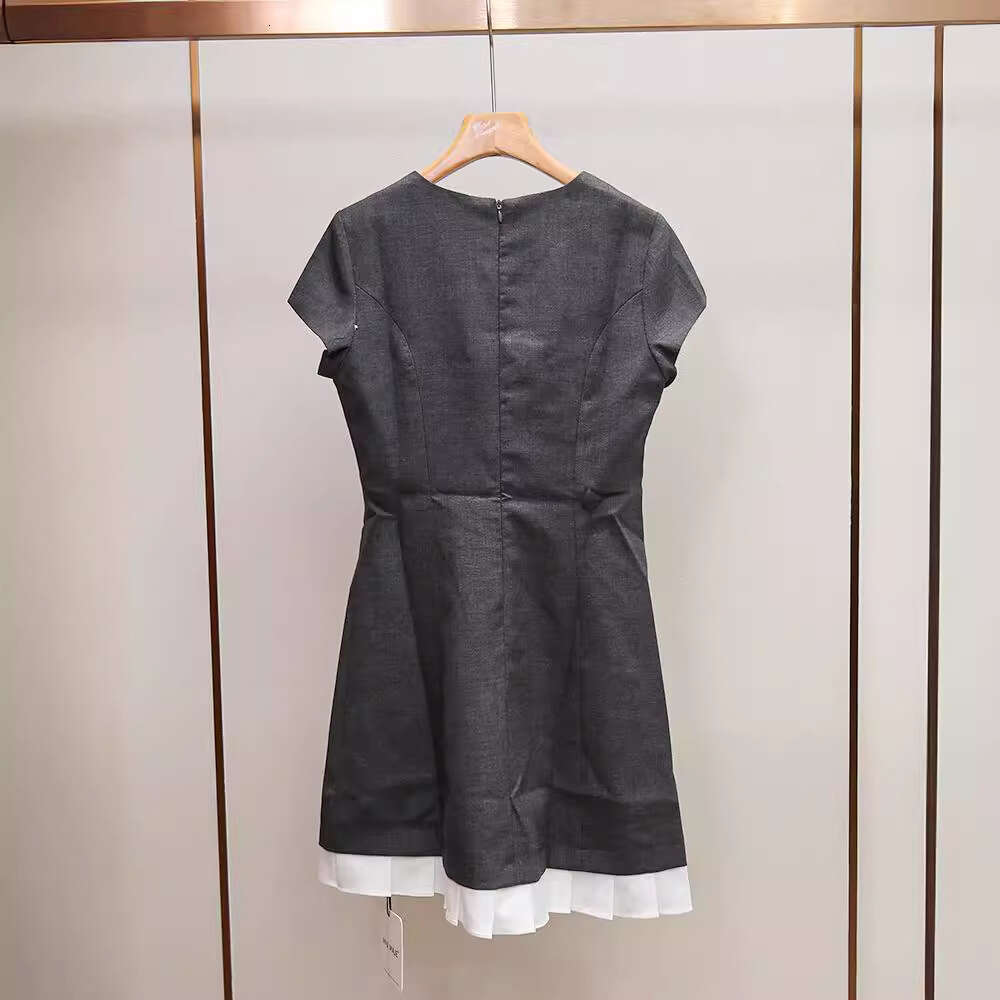 Designer's high-end women's clothing 2026 summer new retro k30 small FC fragrance style elegant rhinestone bow pleated dress