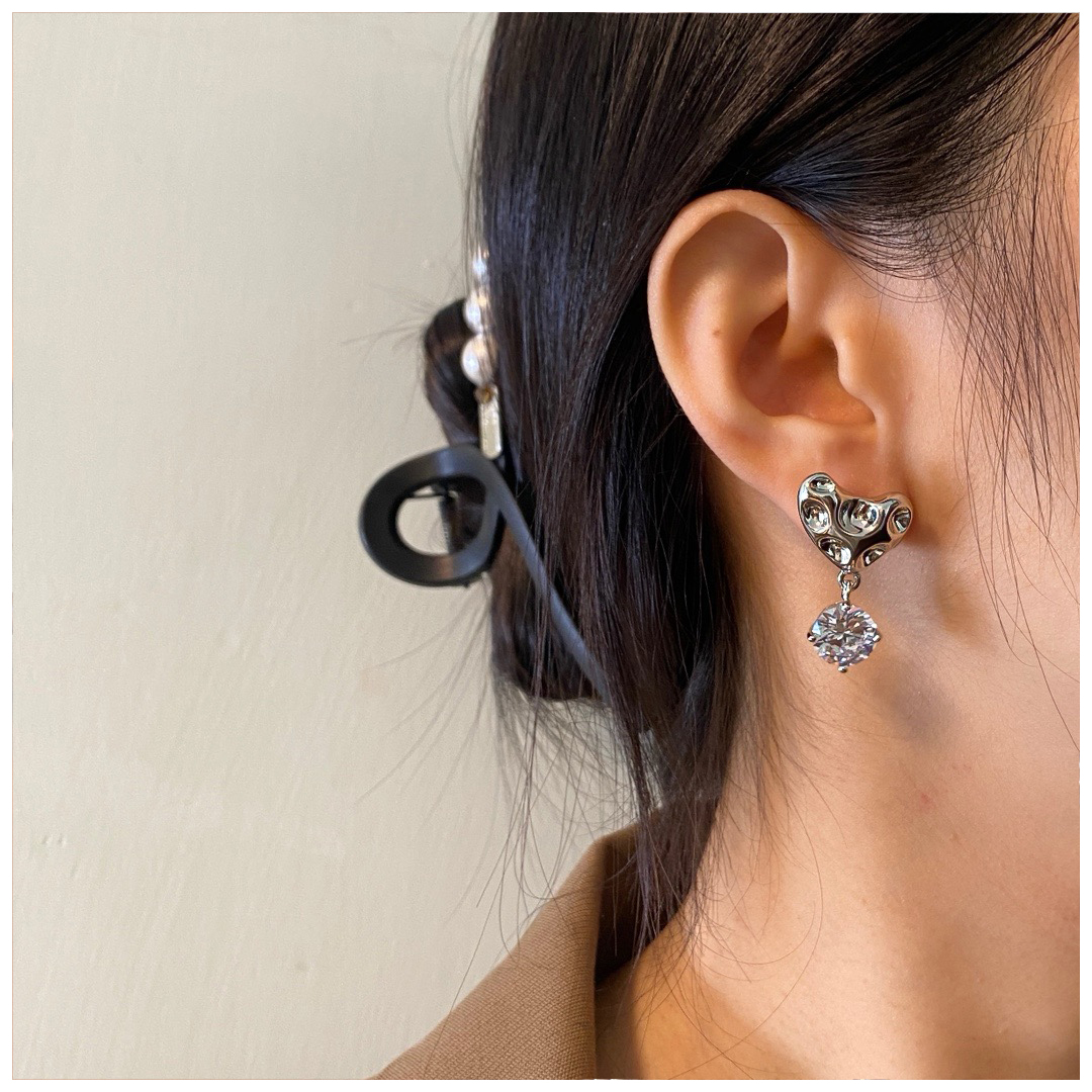 Designer Earrings Designer Earrings Women Irregular Heart Four Claw Large Zircon Round Diamond Earring Luxury Jewlery Designer for Women Elegant Spark