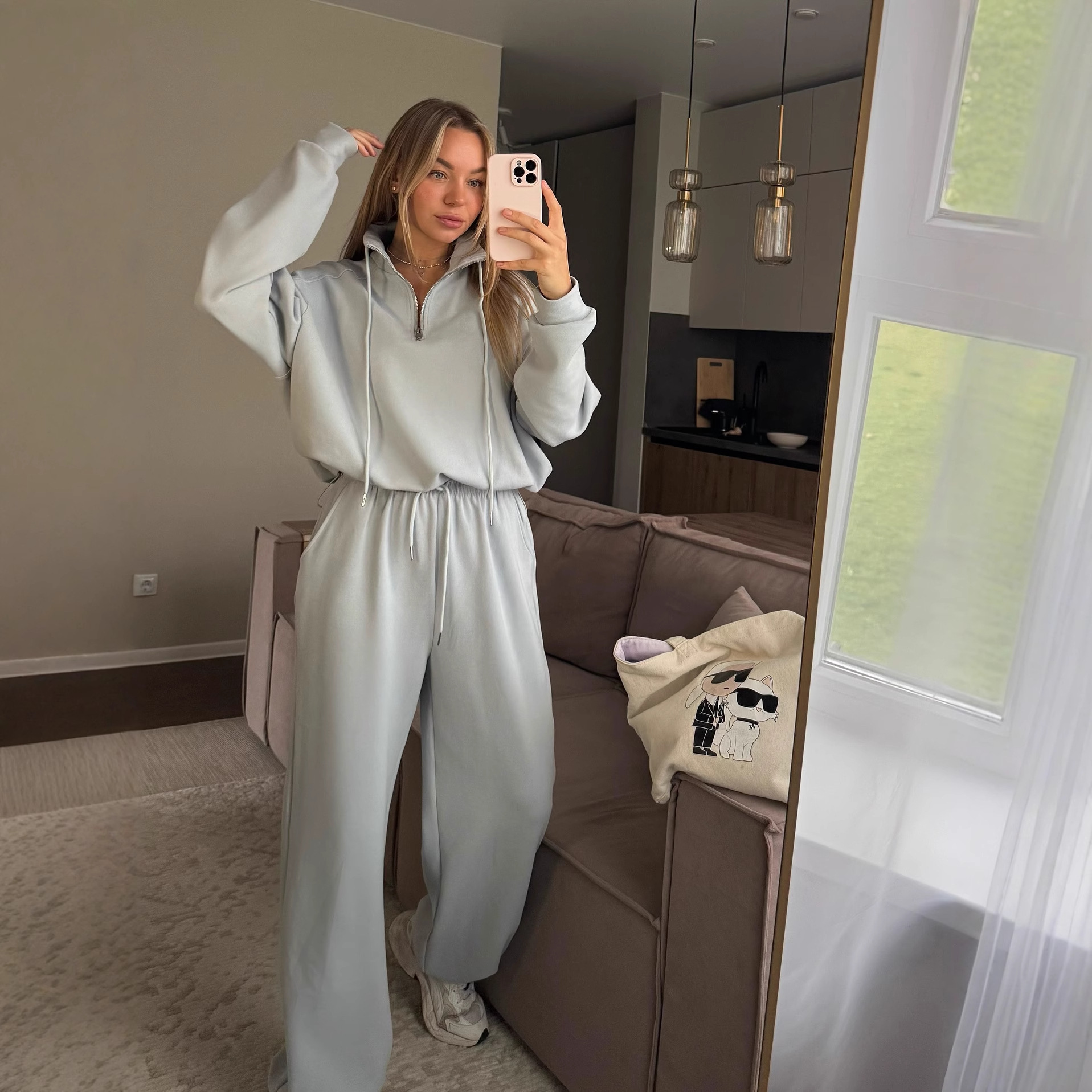 2026 New Luxury Brand Retro Fashion Women's Set Winter Designer Luxury Brand Loose Solid Color Polo Neck Sweatshirt And Wide Leg Pants Two Piece 