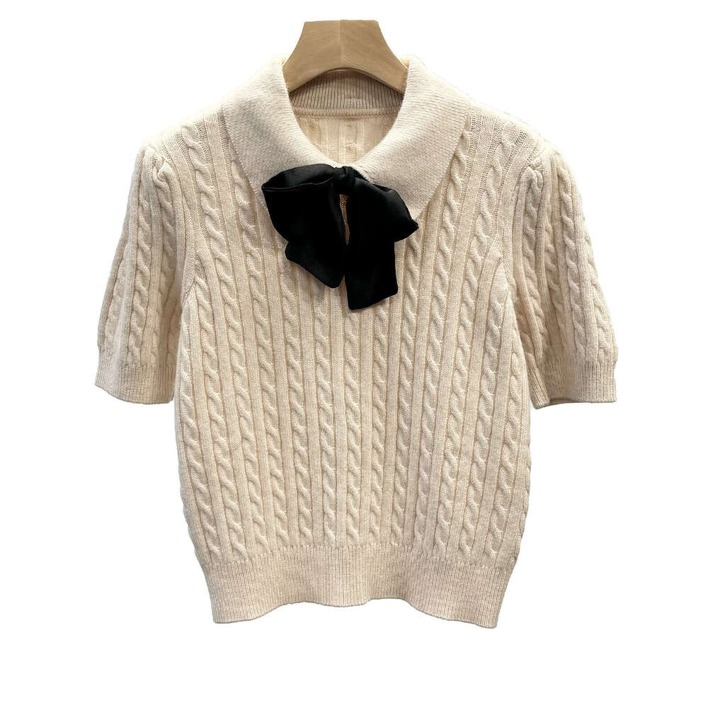 Autumn and winter French ladies elegant k30 and simple POLO collar designer knitted top short sleeved twisted retro wool sweater