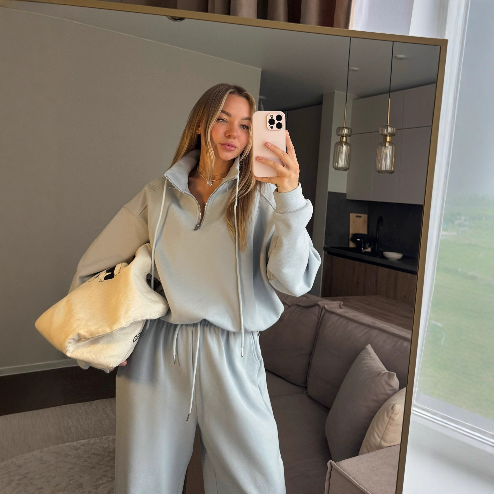 2026 New Luxury Brand Retro Fashion Women's Set Winter Designer Luxury Brand Loose Solid Color Polo Neck Sweatshirt And Wide Leg Pants Two Piece 