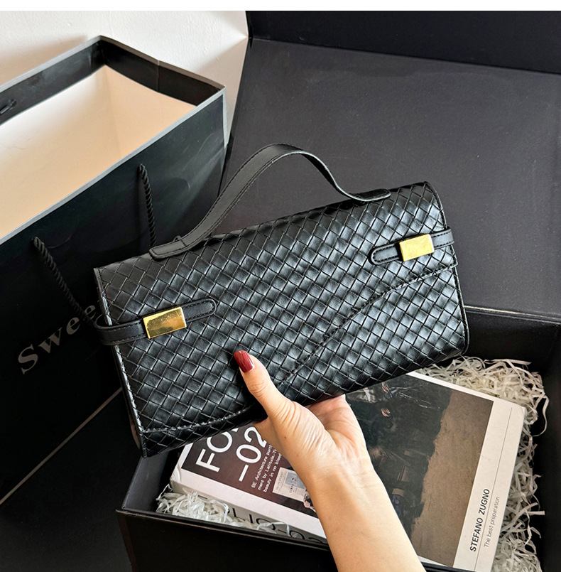 2026 Summer Hot Fashionable Trendy Designer Handbag Mini Classic Luxury Woven Diagonal Cross Bag for Women