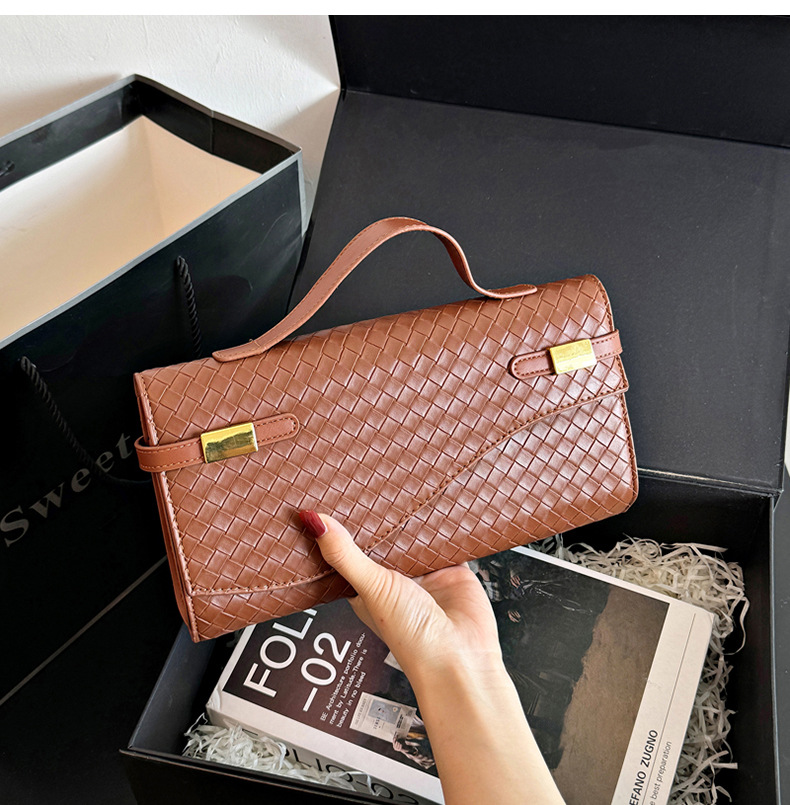 2026 Summer Hot Fashionable Trendy Designer Handbag Mini Classic Luxury Woven Diagonal Cross Bag for Women