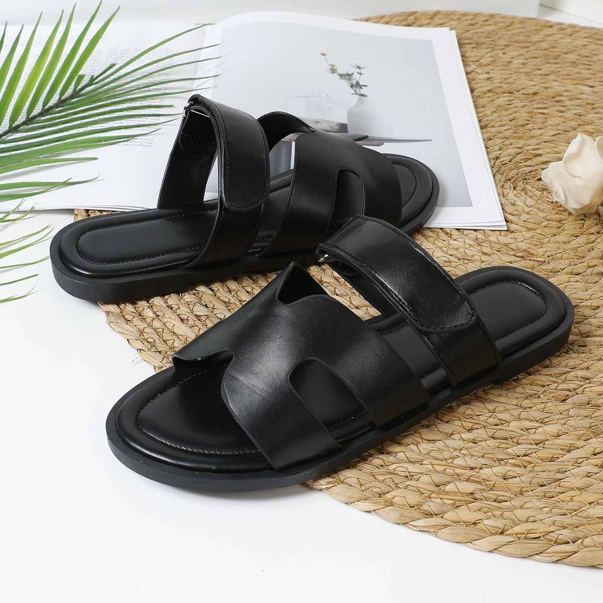 Free shipping designer shoes Women's Slippers 2026 New Summer Fashion Versatile Flat Sandals for Beach Travel and Casual Flexible black