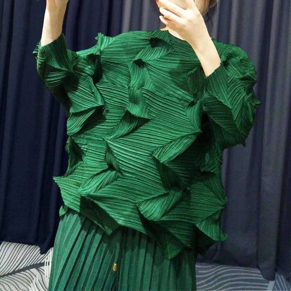 Miyake Pleated Casual Fold Top Summer New Round Neck T shirt Irregular Large Size Loose Women s Pleat Clothing MAKOUFEI