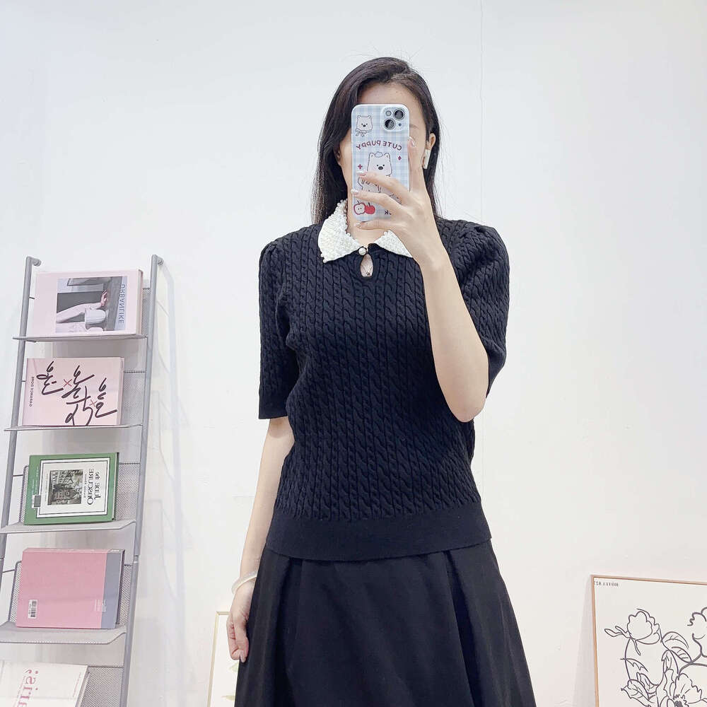 2026 Spring New Designer French Light k30 Luxury Style Knitted Women's Sweater Sweet Pearl Doll Neck Short Sleeve Top