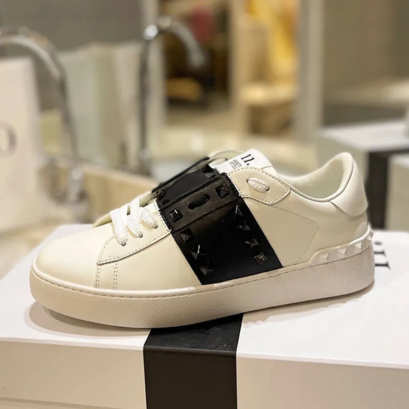Designer shoes mens designer trainers sneakers sports outdoors luxury shoes men Vintage Casual Sports Rivet White Genuine Leather Fashion Women Trendy Couple 45