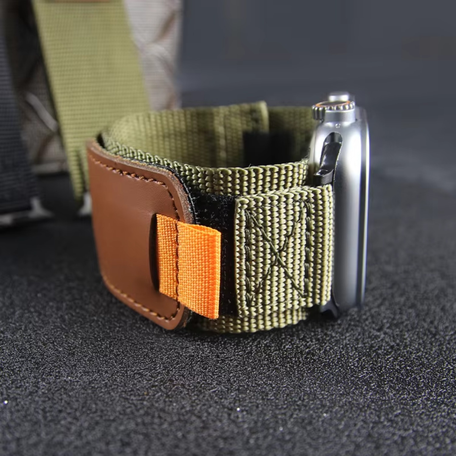 High Quality Nylon Loop Sport Watch Band for Apple Watch 11/10/9/8/7/Ultra 2 38/40/41/42/44/45/49mm Adjustable Hook And Loop Replacement Strap Custom 