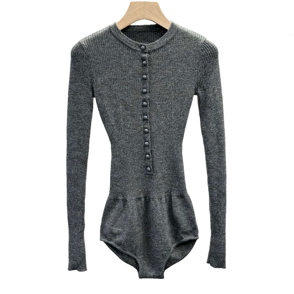 High end French k30 niche designer fashionable spicy girl round neck pullover sweater slim fit knitted jumpsuit women's shorts