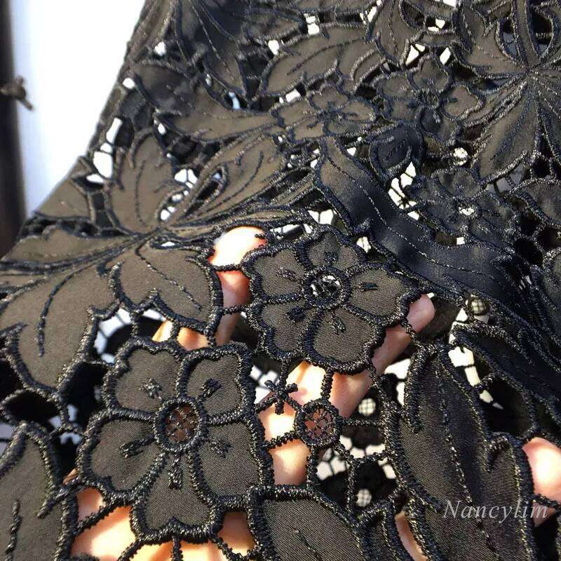 European Black Pants Summer New Heavy Industry Beads Hot Diamond Denim Splicing Crochet Hollow Lace Jeans Women MAKOUFEI