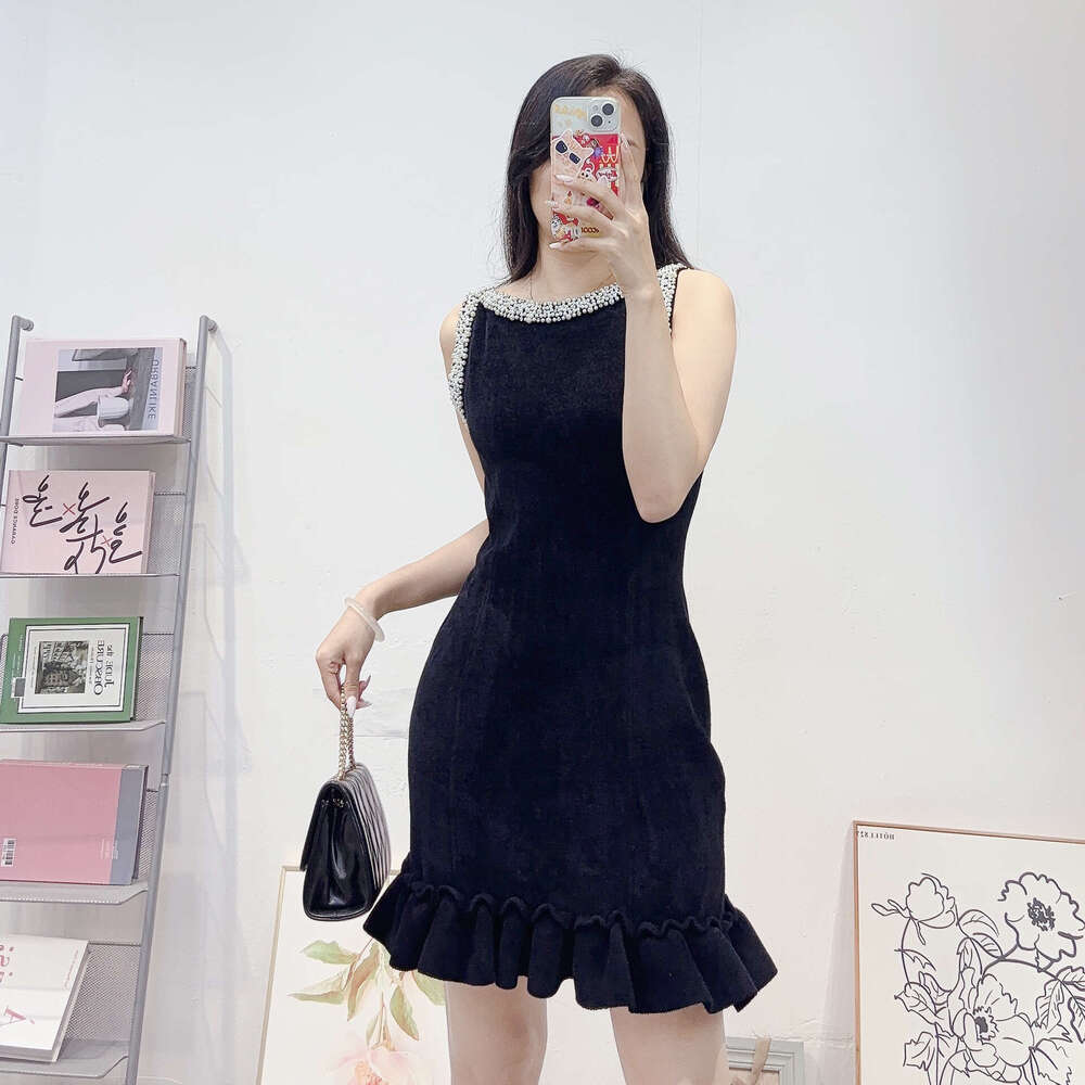 Designer's high-end exquisite beaded French social long dress for women, sleeveless k30 velvet knitted belt mini dress