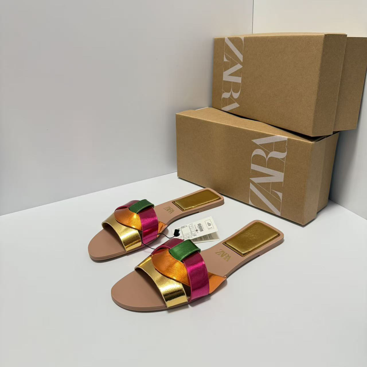 2026 Flat-soled Cowhide Sandals with Single Strand Strap, Open Toe Beach Slippers for Outdoor Wearing, Comfortable and Free Shipping
