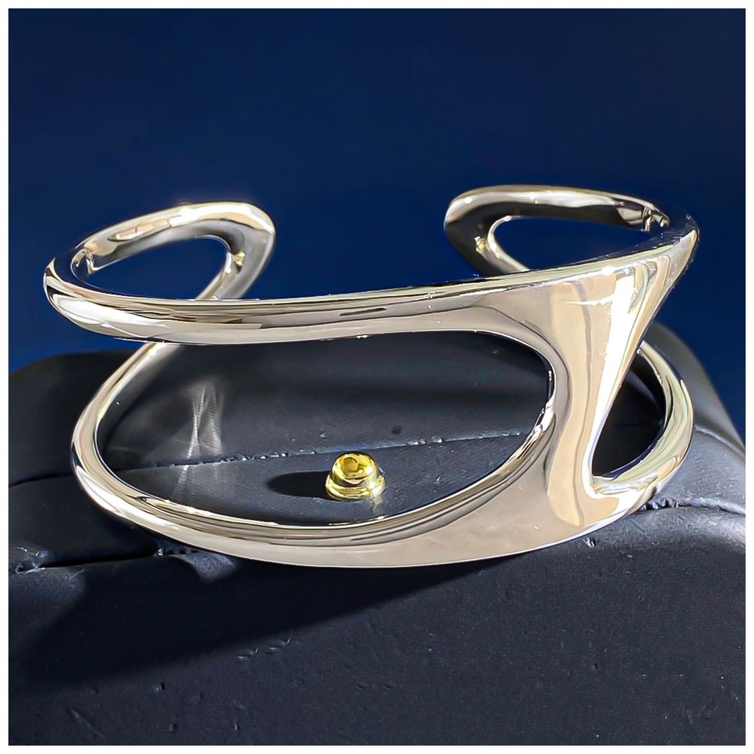 Designer Bracelet Bracelet for Women Double Line Hollow Pig Nose C Shape Open Bangle Minimalist Polished Bangles Luxury Jewlery Designer for Women Ele