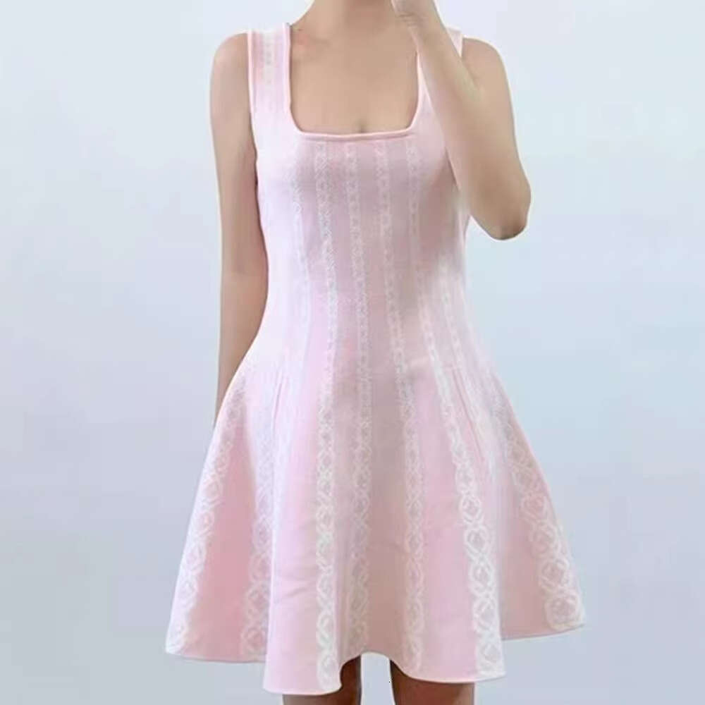 k30 2026 Summer Designer Women's Sweet and Elegant Slimming Waist with U Neck Sleeveless Jacquard Knitted Dress