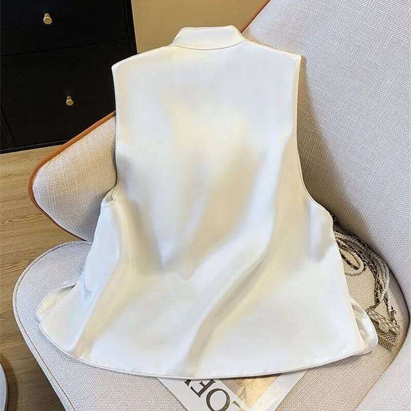 Vintage Chinese Style Coat Buckle Embroidered Vest Women s Spring National Fashion Waistcoat Jacket Sleeveless Tops Female MAKOUFEI