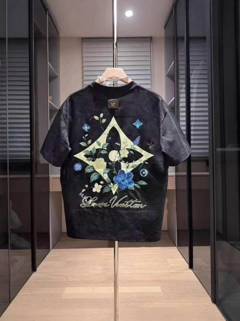 Luxury Brand Designer Clothes 2026 New Short shirt Personality Street Style High Street Hip Hop Letter Embroidery Loose Fit Men's Casual Short Sl