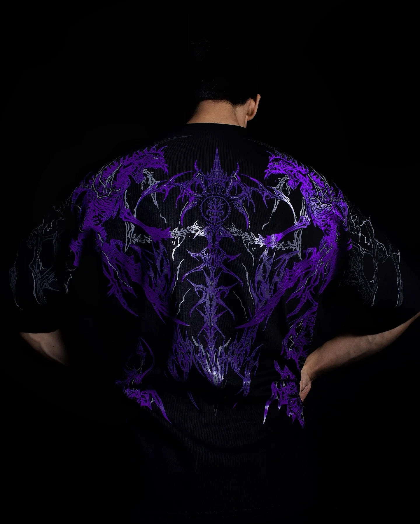Lonely Shadow Gothic Streetwear T-Shirt Men Women Oversized Cotton Tee Skeleton Art Grunge Dark Edge Fashion Tee 260409