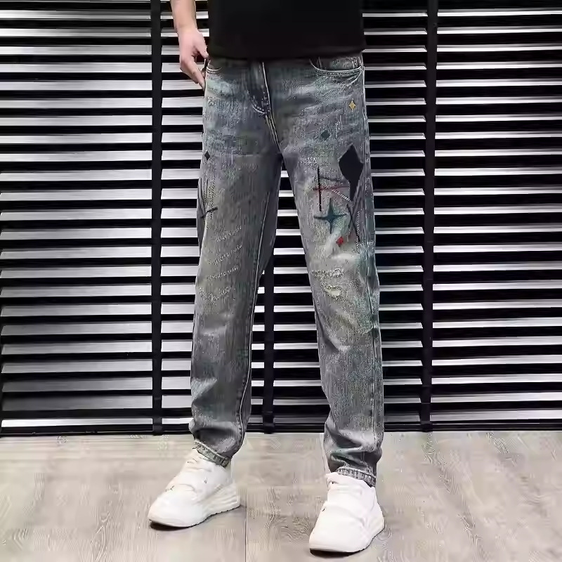The New Washed Trendy Men's Jeans For The 2026 Designer Luxury Brand Men's Suit Are Fashionable Patch High-end Embroidered Printed Loose Tap