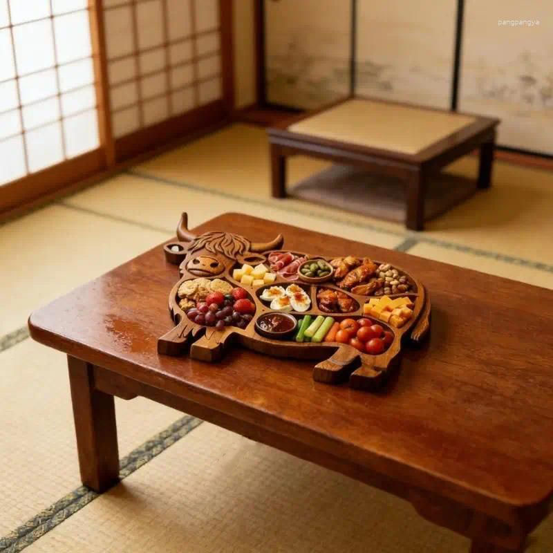 Plates High Land Cow Wooden Charcuterie Board With Compartments Platter Appetizer Serving Tray Farmhouse Home Party Decors K43D