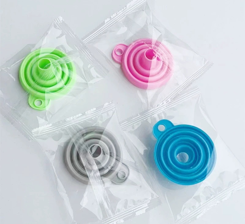 Universal TPR Foldable Funnel for Kitchen or Car - Ideal For Engine Oil & Washer Fluid Changes, Kitchen Oil Funnel, Car Oil Funnel