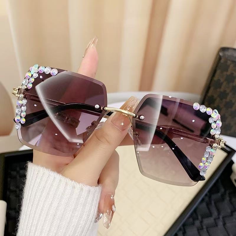 2026 New Designers Beach Large Frame Triangular Square Sun Glasses For Outdoor, Sparkling Powder Crystal, Luxury Casual Women's Style UV Protecti