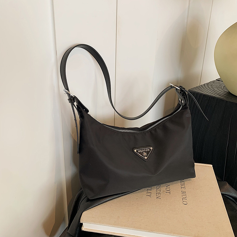 Fashionable Casual Oxford Cloth Women's Bag 2026 New Style Commuter Advanced Sense Versatile Crossbody Bag Shoulder Bag Free Shipping Black