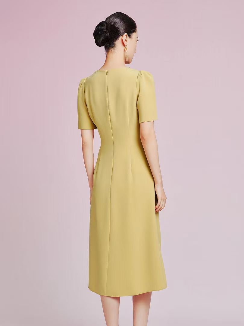 Chic Feminine Design Sleek Long Sleeve Ladies' Blouse made from Durable Triacetate Fabric