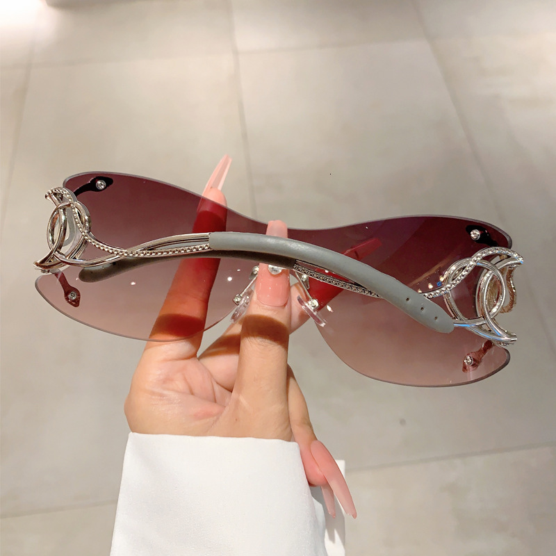 2026 New Designer Trendy Personalized Fashionable Frameless One-piece Snake-shaped Leg Sunglasses Luxury Beachwear Unique Style Sunglasses
