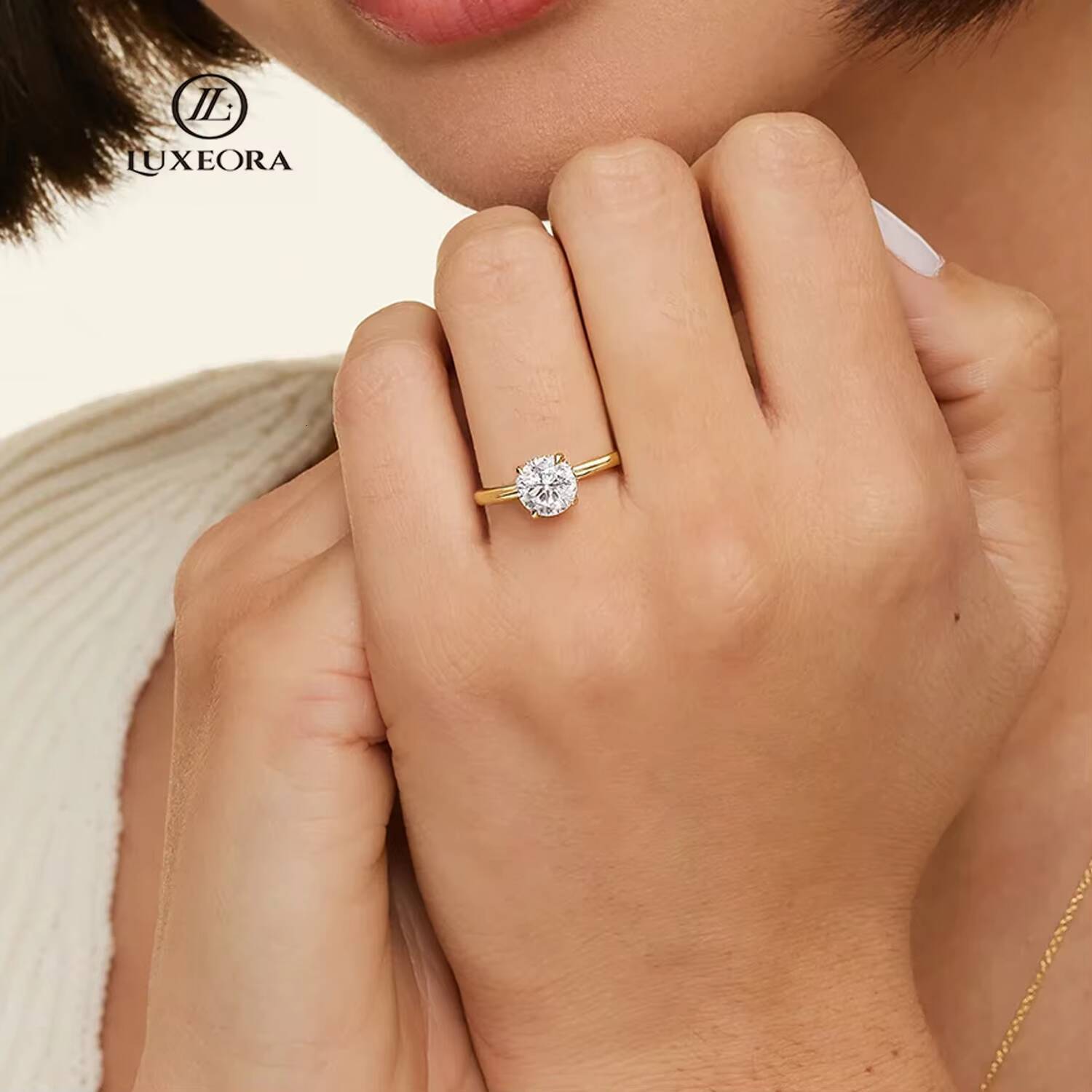 Luxeora Custom Luxury Diamond Jewelry Claw Prong Yellow Solid Gold 18K Engagement Ring IGI Oval Cut Lab Grown Diamond Women Ring