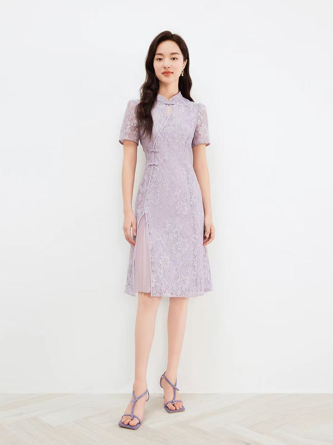 Light Purple Womens Elegant Lace-Stand Collar Summer Dress with Slender Fit