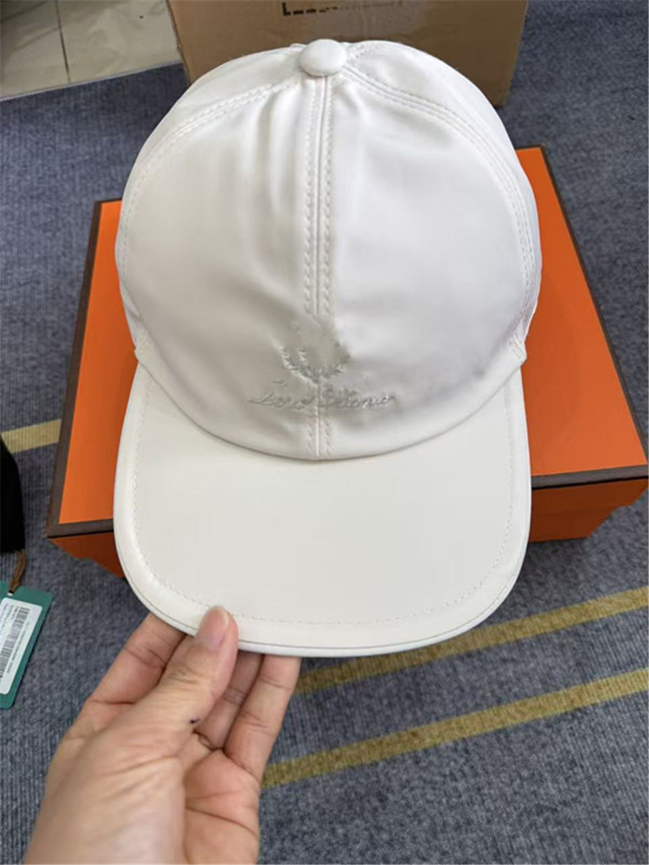 Fashion Classic Baseball Caps - Adjustable High-QualityDesigner Hats with Alphabet Logo for Men and Women B11