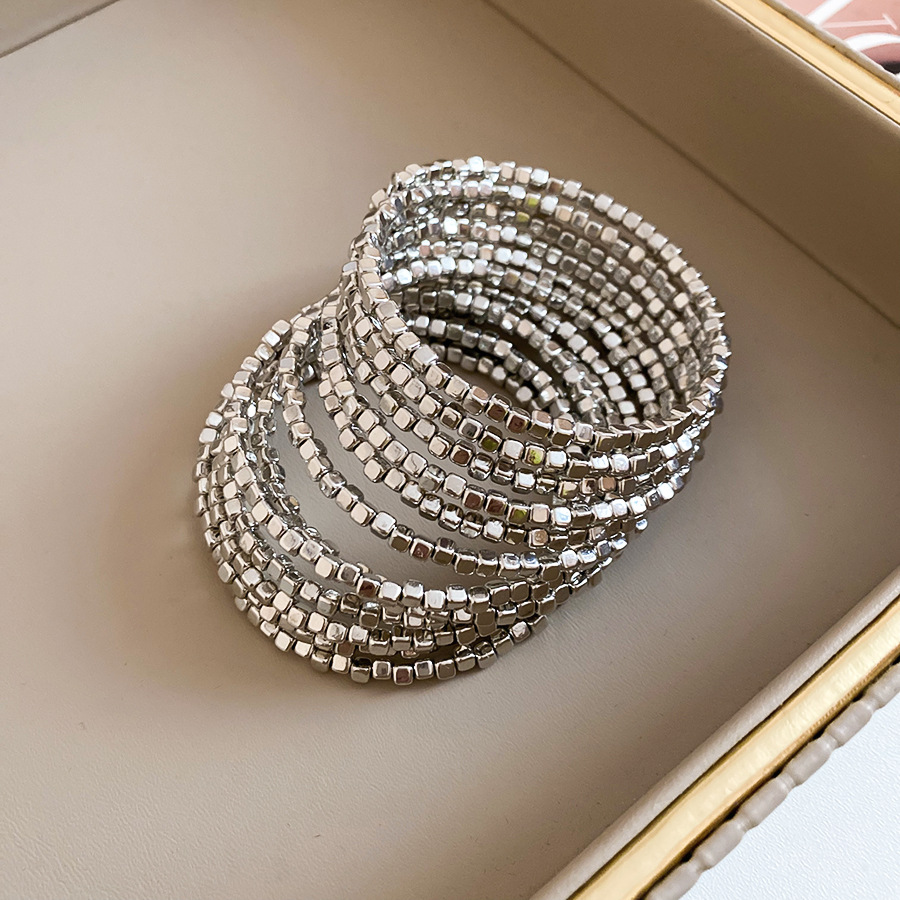 Cross-border European and American style multi-layered beaded bracelet, 2026 new vintage elegant wristband, light luxury high-end jewelry - view 6