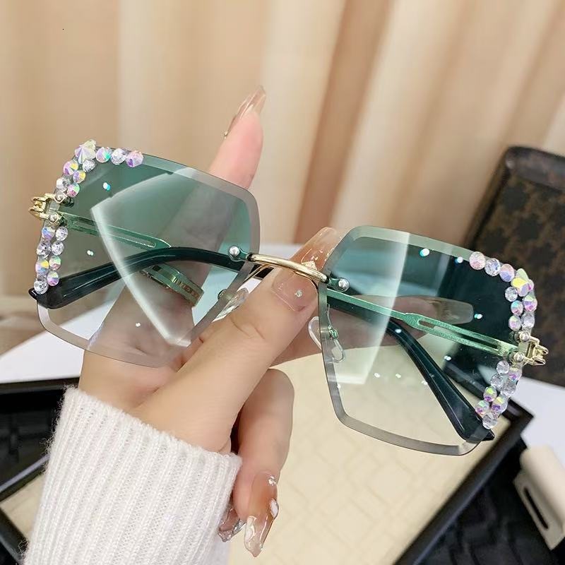 2026 New Designers Beach Large Frame Triangular Square Sun Glasses For Outdoor, Sparkling Powder Crystal, Luxury Casual Women's Style UV Protecti