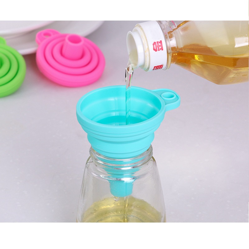 Universal TPR Foldable Funnel for Kitchen or Car - Ideal For Engine Oil & Washer Fluid Changes, Kitchen Oil Funnel, Car Oil Funnel