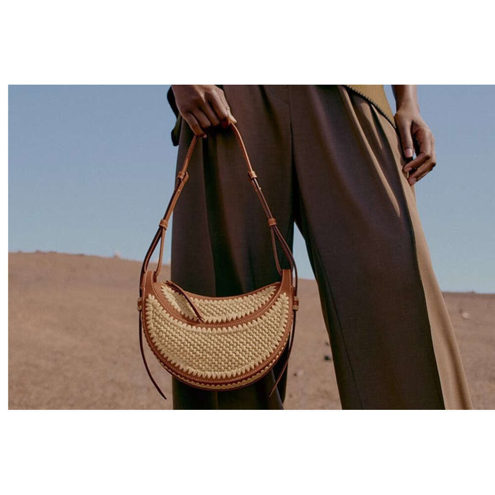 Cross-border straw beach bag for women, trendy and fashionable woven large-capacity shoulder tote bucket bag, new spring/summer model